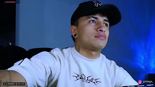 jhon mendoza  online show from November 6, 2025, 4:49 am