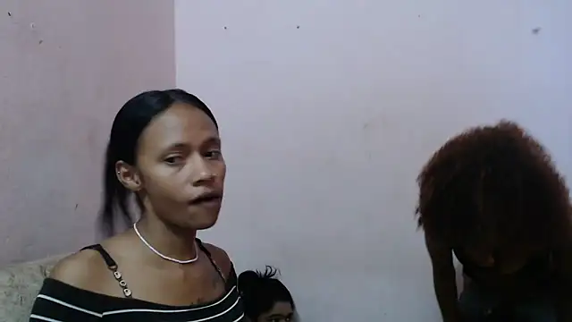 ricaslatinas1 online show from December 17, 2025, 2:55 pm