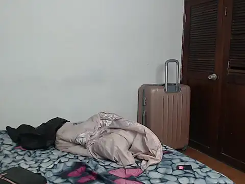  camila trans  online show from November 19, 2025, 6:35 am