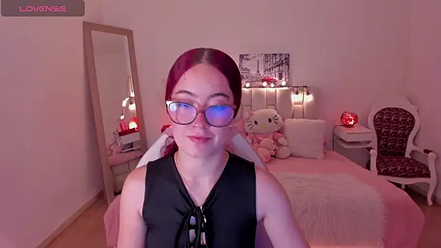 Snapshot of Amaraa_couper1 chatting on January 7, 2026, 3:55 am Amaraa couper1 online show from January 7, 2026, 3:55 am