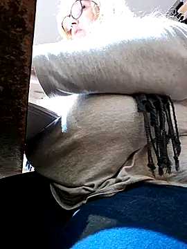 JennyInVegas online show from October 28, 2025, 3:33 pm