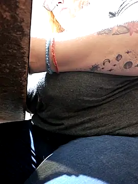 JennyInVegas online show from April 15, 2026, 2:43 pm