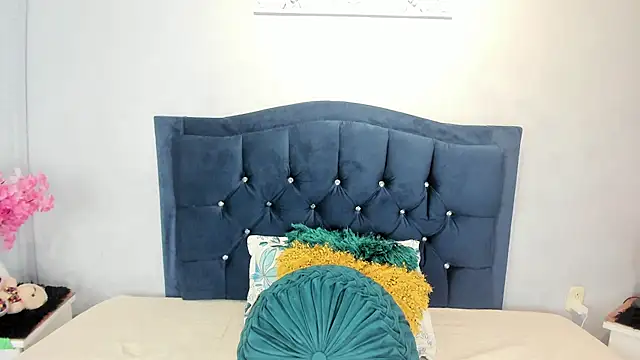 Inaya Khalifa online show from December 20, 2025, 4:10 pm