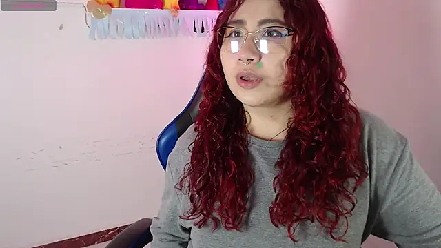 Snapshot of littlee_red chatting on December 14, 2025, 8:36 pm littlee red online show from December 14, 2025, 8:36 pm