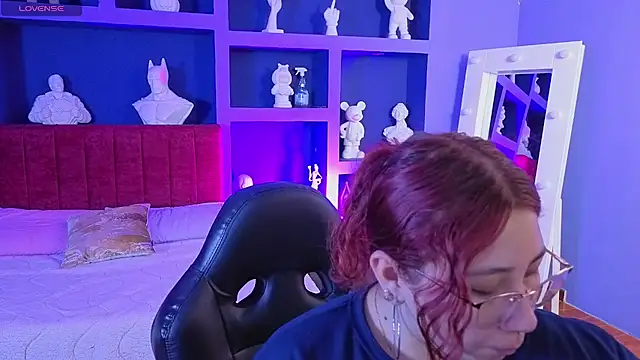 littlee red online show from March 7, 2026, 7:52 pm