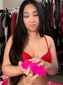 babygirlesme online show from January 14, 2026, 8:12 pm