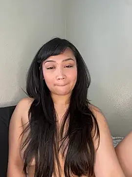 babygirlesme online show from March 12, 2026, 10:36 pm