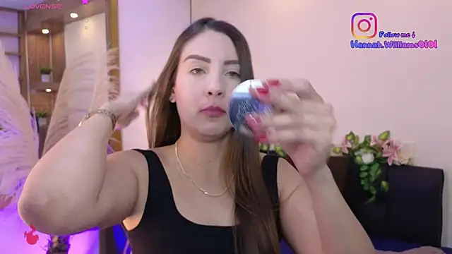 Snapshot of Valery_Gil chatting on November 27, 2025, 1:11 pm Valery Gil online show from November 27, 2025, 1:11 pm