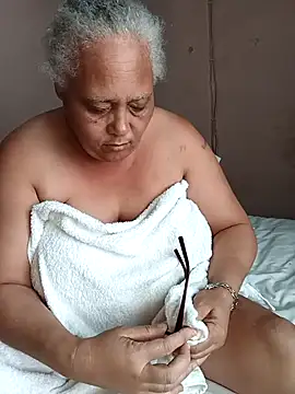 Snapshot of juicyboode chatting on December 2, 2025, 11:23 am juicyboode online show from December 2, 2025, 11:23 am