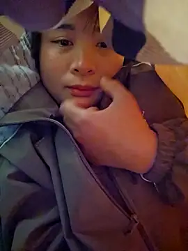 Snapshot of Squirrel-Pear chatting on December 15, 2025, 8:09 am Squirrel-Pear online show from December 15, 2025, 8:09 am