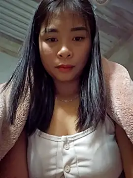 Snapshot of Squirrel-Pear chatting on December 5, 2025, 12:32 am Squirrel-Pear online show from December 5, 2025, 12:32 am