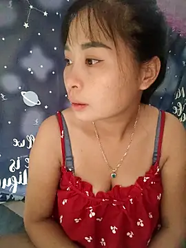 Snapshot of Squirrel-Pear chatting on October 26, 2025, 11:38 pm Squirrel-Pear online show from October 26, 2025, 11:38 pm