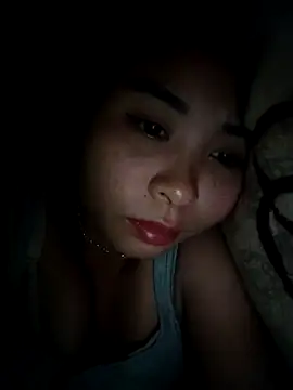 Snapshot of Squirrel-Pear chatting on November 5, 2025, 8:34 pm Squirrel-Pear online show from November 5, 2025, 8:34 pm