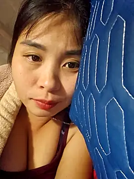 Snapshot of Squirrel-Pear chatting on November 25, 2025, 1:55 pm Squirrel-Pear online show from November 25, 2025, 1:55 pm