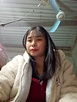 Snapshot of Squirrel-Pear chatting on November 28, 2025, 1:00 pm Squirrel-Pear online show from November 28, 2025, 1:00 pm