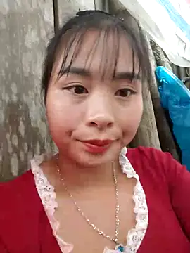 Snapshot of Squirrel-Pear chatting on November 18, 2025, 3:54 am Squirrel-Pear online show from November 18, 2025, 3:54 am