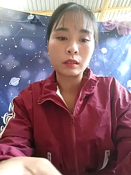 Snapshot of Squirrel-Pear chatting on November 14, 2025, 1:09 am Squirrel-Pear online show from November 14, 2025, 1:09 am