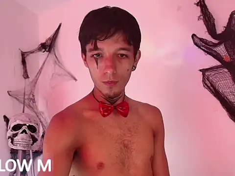 Snapshot of rosse__one chatting on October 19, 2025, 12:30 pm rosse  one online show from October 19, 2025, 12:30 pm