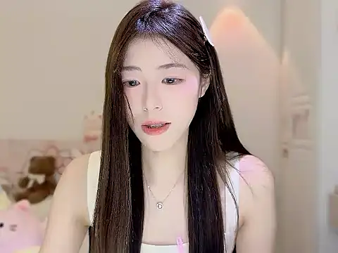 Onecutelittle online show from October 24, 2025, 4:50 pm