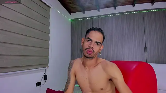 Snapshot of Mystic_sexzonexxx chatting on November 20, 2025, 1:34 pm Mystic sexzonexxx online show from November 20, 2025, 1:34 pm