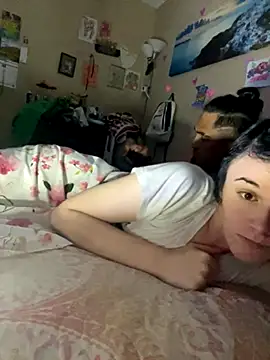 Snapshot of chocolatestrawberrydips chatting on November 8, 2025, 6:39 am chocolatestrawberrydips online show from November 8, 2025, 6:39 am