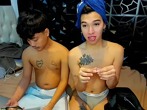 hardcocktwink online show from May 25, 2026, 5:33 pm