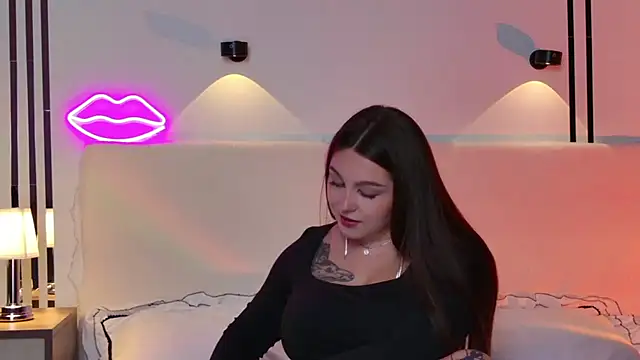  Tessa May  online show from November 13, 2025, 12:25 am