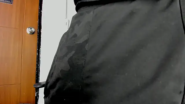 Snapshot of Alan-Smith1 chatting on December 16, 2025, 8:24 pm Alan-Smith1 online show from December 16, 2025, 8:24 pm