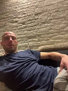 Rotteei1 online show from March 6, 2026, 6:41 am