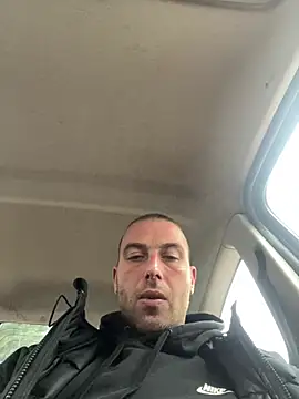 Rotteei1 online show from April 2, 2026, 4:35 pm