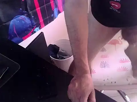 oraharoncohen online show from April 18, 2026, 7:11 am