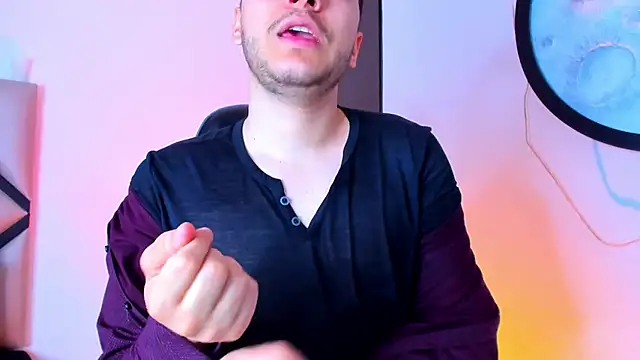 Snapshot of mike_257 chatting on November 13, 2025, 11:58 am mike 257 online show from November 13, 2025, 11:58 am