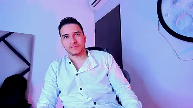 Snapshot of mike_257 chatting on November 5, 2025, 11:46 am mike 257 online show from November 5, 2025, 11:46 am