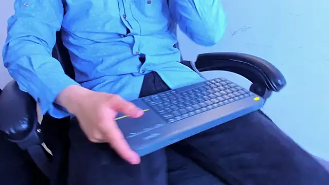 mike 257 online show from April 18, 2026, 11:34 am