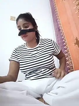 Snapshot of Hot_Angle chatting on May 21, 2026, 3:42 pm Hot Angle online show from May 21, 2026, 3:42 pm