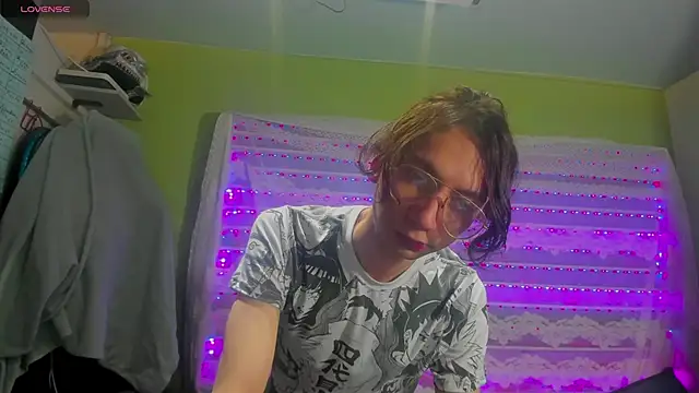 najimi uwu online show from November 11, 2025, 6:58 pm