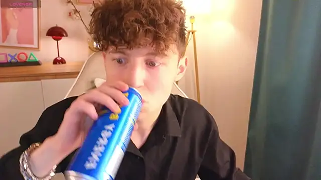 crisp1n online show from November 14, 2025, 6:55 pm