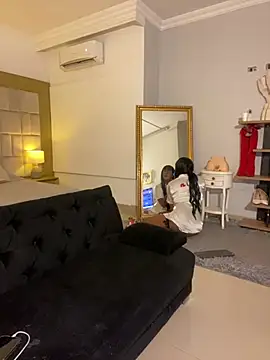 IsabellaDarrell ts online show from January 9, 2026, 11:17 am