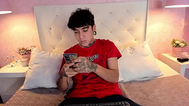 SantiOlsen online show from November 26, 2025, 12:05 pm