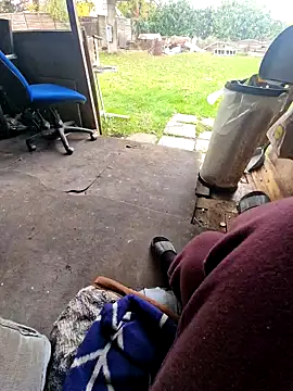 Snapshot of bbyxklaus chatting on October 28, 2025, 12:15 pm bbyxklaus online show from October 28, 2025, 12:15 pm