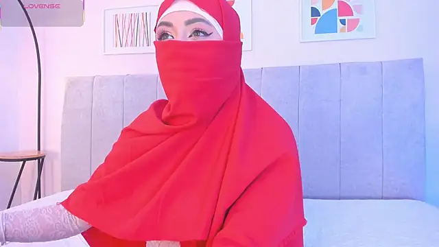 fatiima  online show from April 6, 2026, 7:04 pm