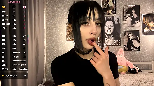 ForeTiff online show from December 5, 2025, 8:39 pm