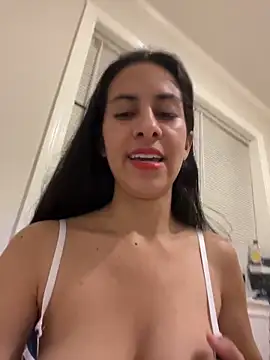 Snapshot of lay4444 chatting on November 4, 2025, 4:27 am lay4444 online show from November 4, 2025, 4:27 am