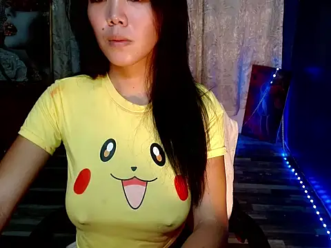 Snapshot of pretty_petite_asian143 chatting on April 20, 2026, 4:52 pm pretty petite asian143 online show from April 20, 2026, 4:52 pm