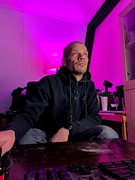 Kinky Play1 online show from January 5, 2026, 8:45 pm