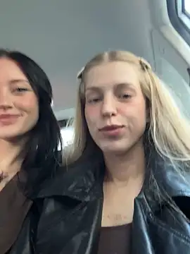 Snapshot of kira_mia chatting on May 1, 2026, 4:23 pm kira mia online show from May 1, 2026, 4:23 pm