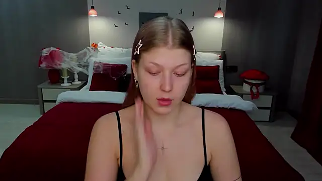 Snapshot of Stella_Light chatting on October 31, 2025, 4:20 am Stella Light online show from October 31, 2025, 4:20 am