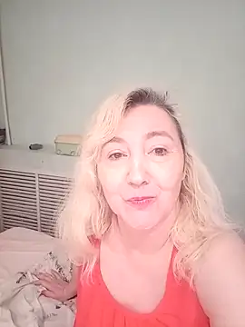 LadyKriss online show from February 21, 2026, 8:44 pm