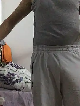 Snapshot of Axe-man_44 chatting on November 11, 2025, 3:07 pm Axe-man 44 online show from November 11, 2025, 3:07 pm