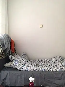 Snapshot of Axe-man_44 chatting on November 28, 2025, 11:21 am Axe-man 44 online show from November 28, 2025, 11:21 am